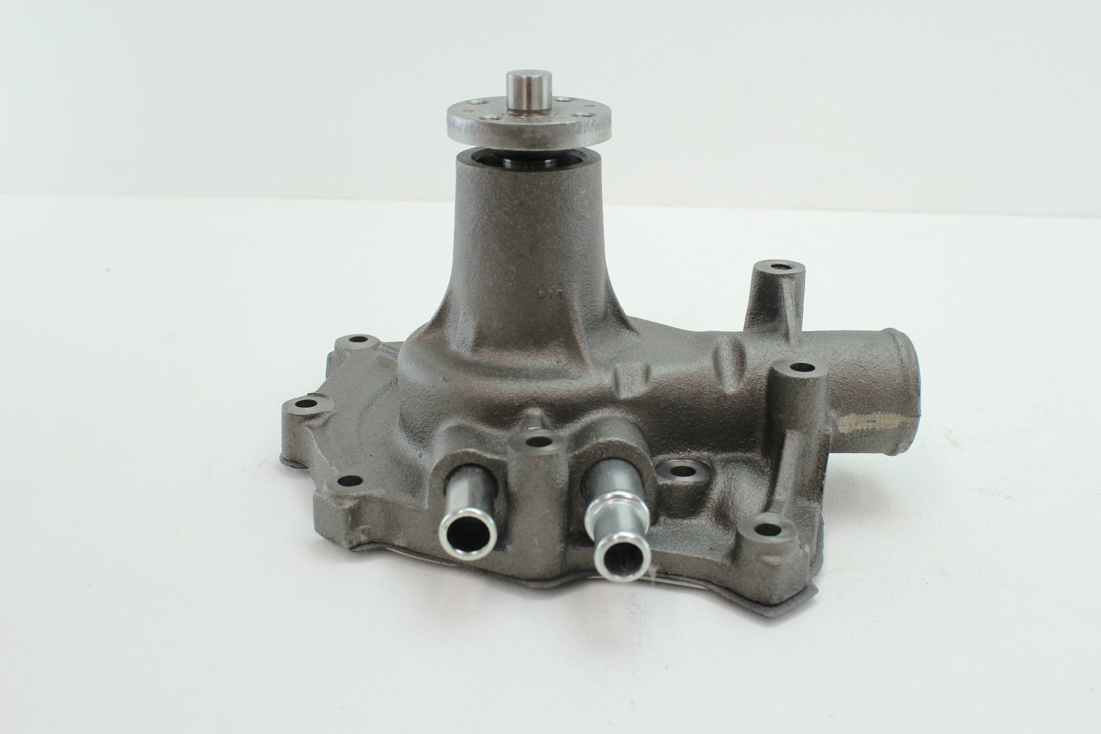 WATER PUMP FOR FORD FAIRMONT XR XT XW 289 302 351 WINDSOR V8 CAST IRON