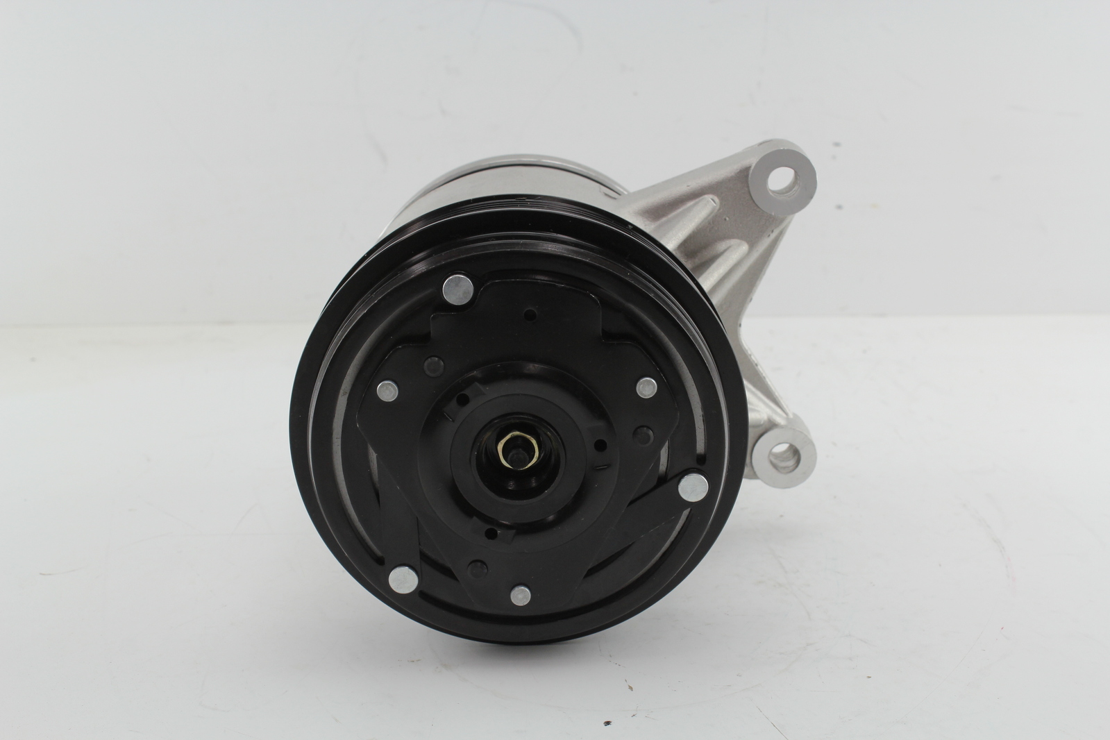 AIRCON COMPRESSOR FOR HOLDEN COMMODORE VT VX VY STATESMAN WH WK 3.8L V6