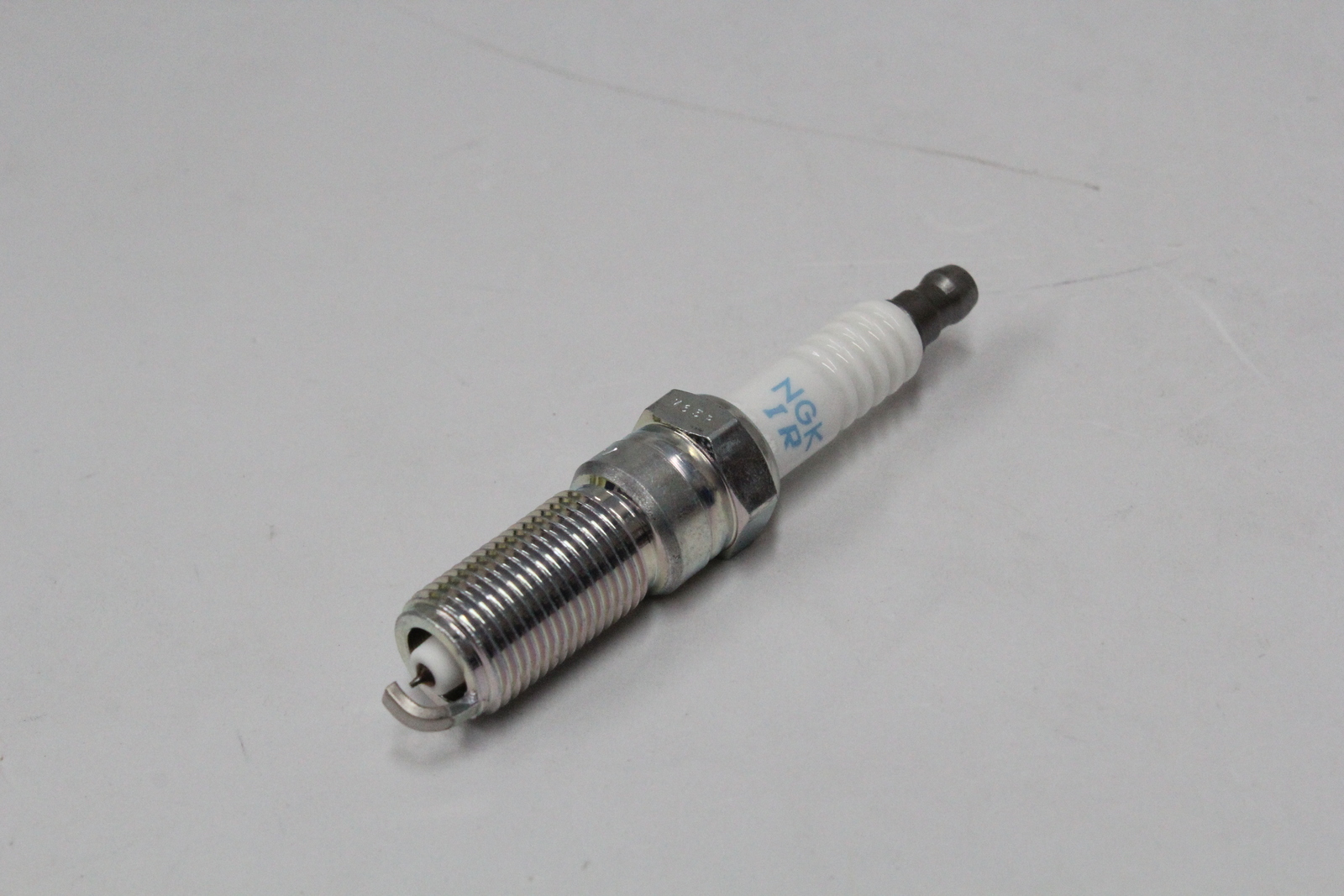 NGK ILTR6A-13G IRIDIUM SPARK PLUG x1