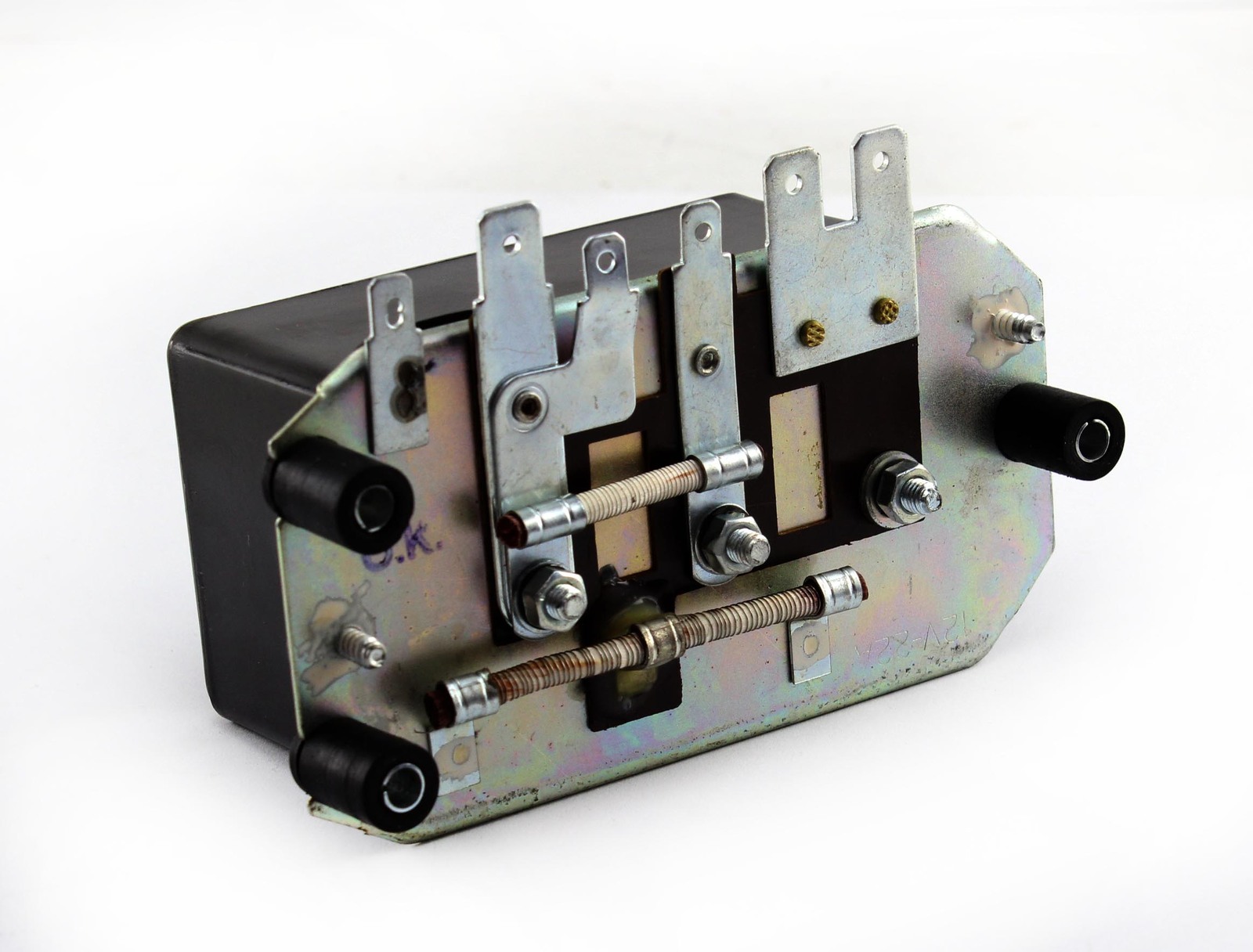 OEX REGULATOR SUITS LUCAS GENERATORS 12V 25AMP RGX3040