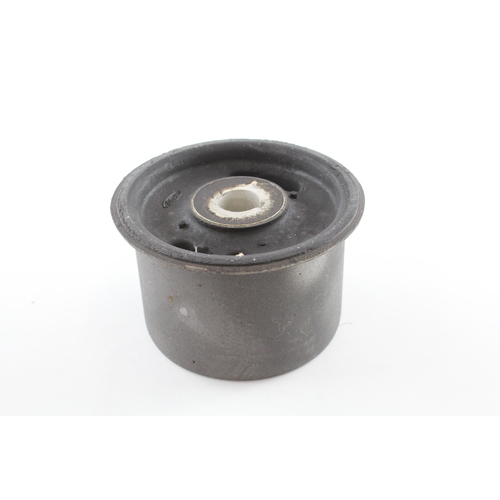 Genuine BA4B424A Ford Rear Diff Side Mount Bush for Ford Falcon BA With IRS