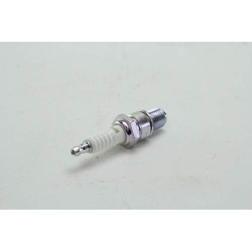 NGK BP5E SPARK PLUG - WORLD LEADER IN SPARK PLUG TECHNOLOGY x1