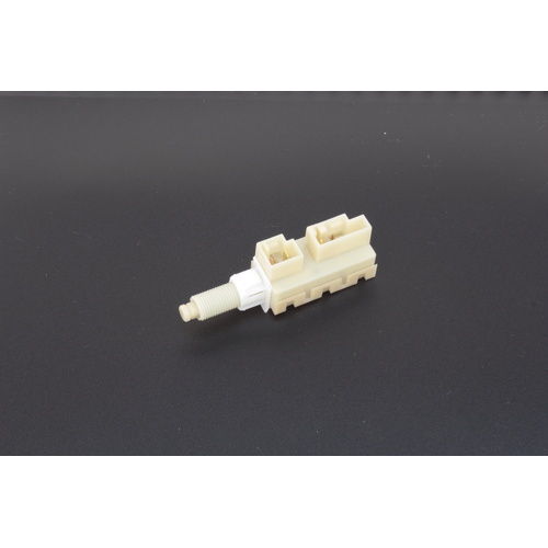 Brake Stop Lamp Light Switch 4 Pin for Holden Commodore VY VZ HSV Ute V6 & V8 
