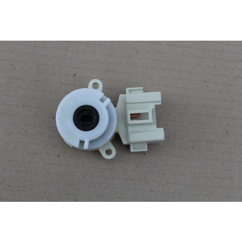 Nice NC173 Ignition Switch for Toyota Camry MCV36 & Corolla AE111 AE112