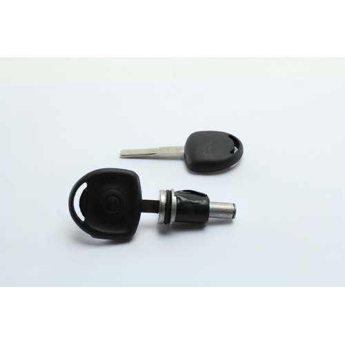 Nice NDL7DR Door Lock Single R/H for Holden Commodore Calais VT VX VY VZ Sedan